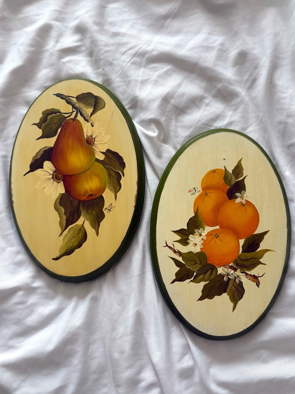 Vintage hand painted fruit oval wooden wall hanging plaques pear orange home